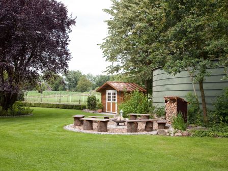 Grillecke im Garten