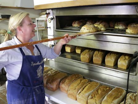 Brot, frisch aus dem Ofen