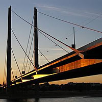 Düsseldorf, Am Rhein