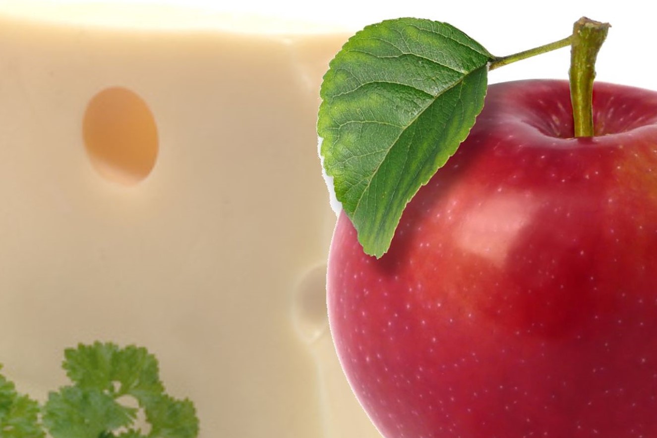 Käse und Apfel für einen Käse-Apfel-Salat