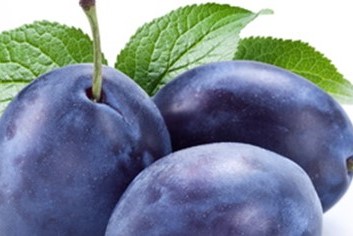 Pflaumen für einen Pflaumenkuchen 