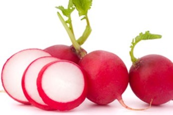 Radieschensalat mit Erdnüssen