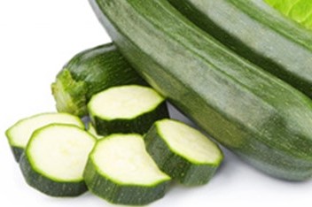 Zucchini für Zucchini-Carpaccio